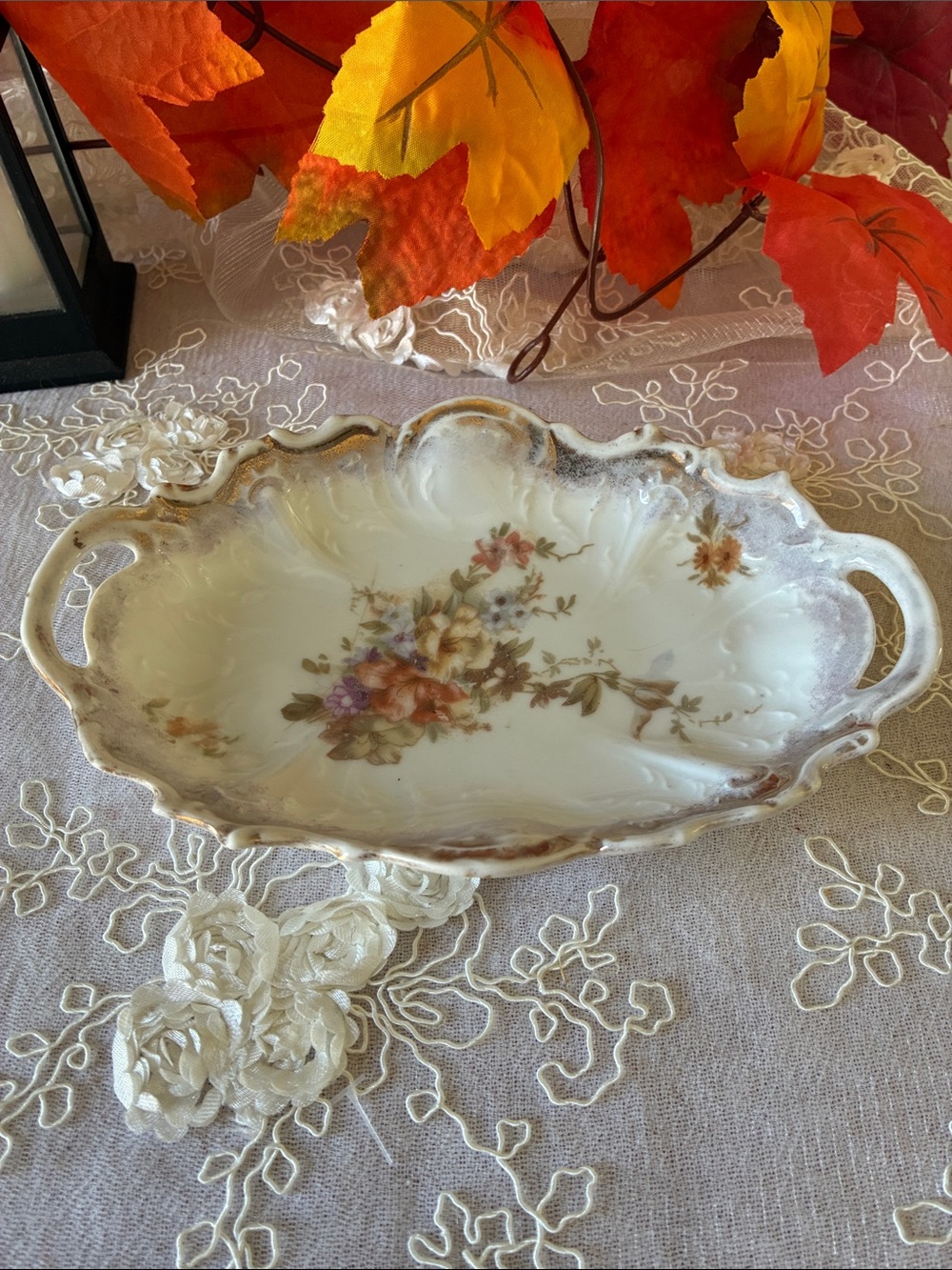 unmarked porcelain oval dish